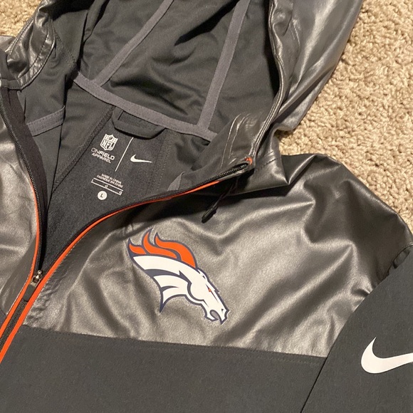 Denver Broncos On Field Jacket - Picture 3 of 4